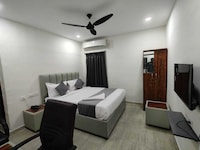 Collection O Chengicharla Crossway Medipally