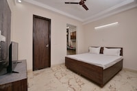 Collection O DLF Cyberhub Gurugram