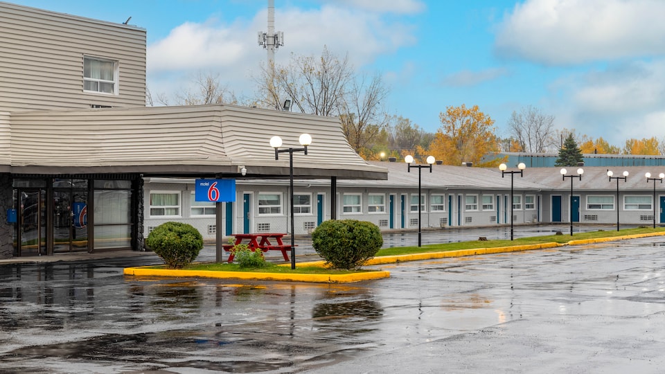 Motel 6 Cornwall, ON, Cornwall ON, Cornwall ON