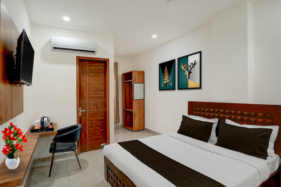Super Collection O Sector 5 Chandigarh, Nayagaon Chandigarh, Chandigarh