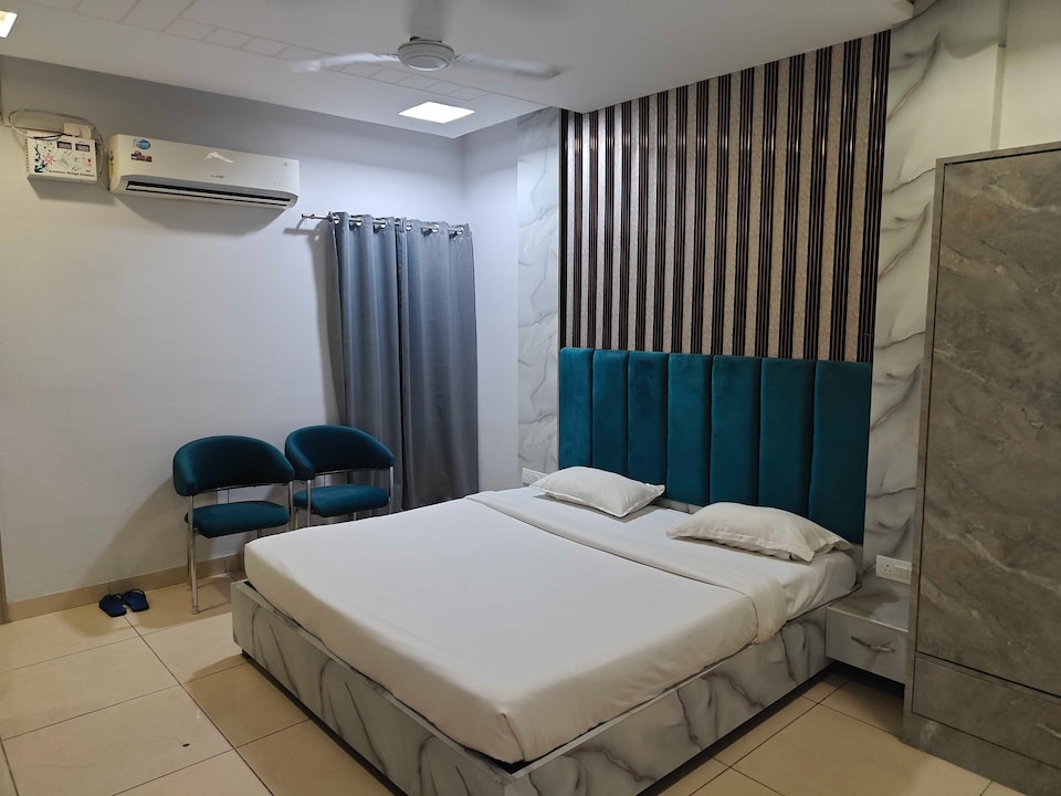 Collection O Sector 5 Chandigarh, Nayagaon Chandigarh, Chandigarh