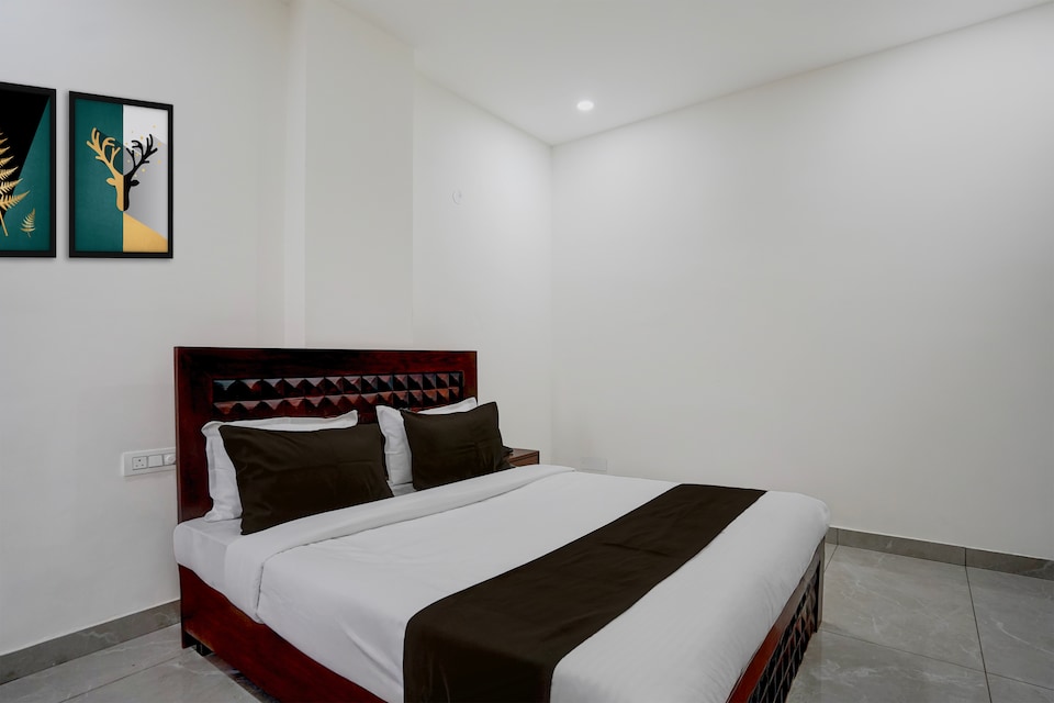 Collection O Sector 5 Chandigarh, Nayagaon Chandigarh, Chandigarh