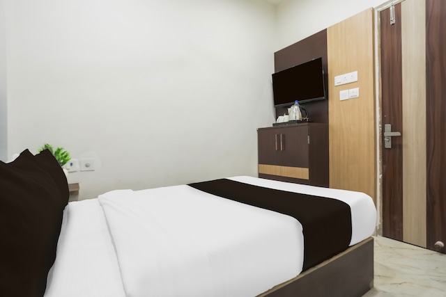 Collection O Banaras Railway Station Formerly Hotel Ganpati Palace