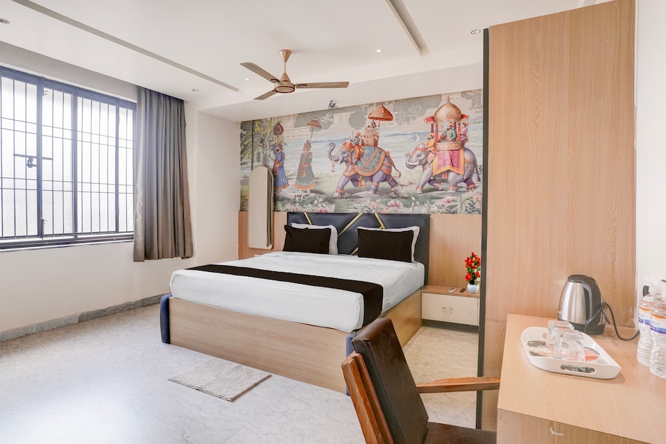 Super Townhouse Oak Dharwad New Bus Terminal Formerly Hotel Aditya Inn, Dharwad, Hubli-Dharwad