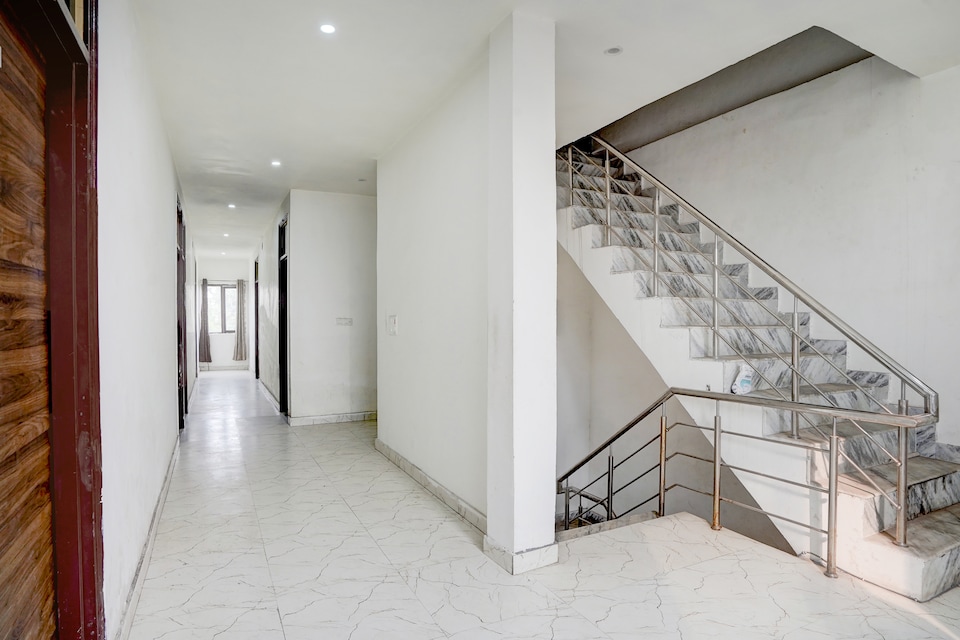 SPOT ON Star Guest House , GT Road Panipat, Panipat