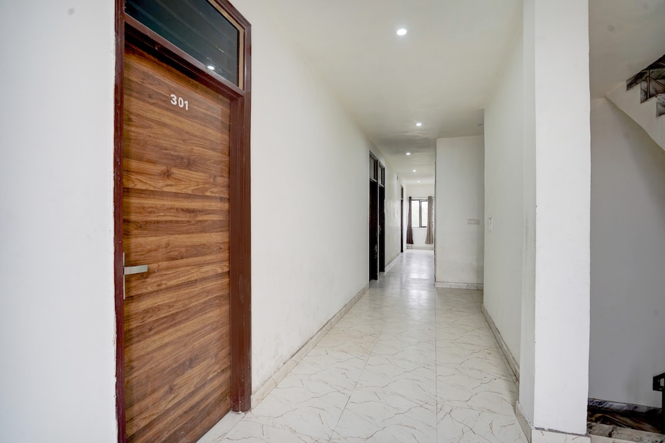 SPOT ON Star Guest House , GT Road Panipat, Panipat