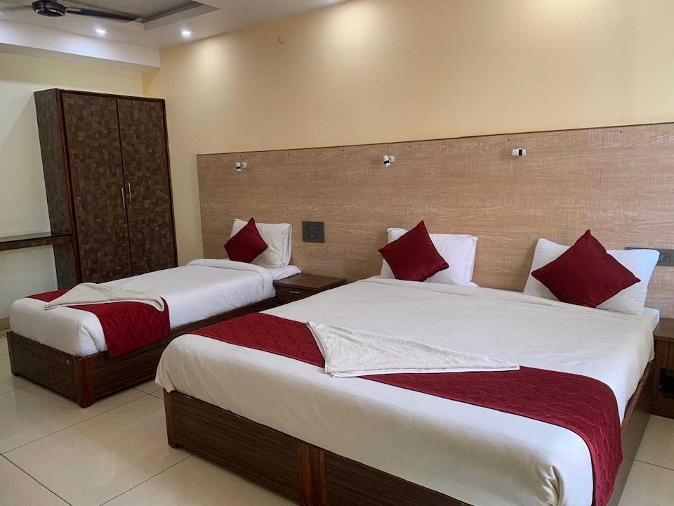 Collection O Pavithra Sangamam Ghat Vijayawada, Governorpet Vijayawada, Vijayawada