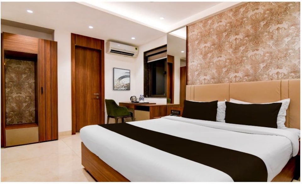 Townhouse Oak Salt Lake Kolkata Formerly SLS Tower, Salt Lake Kolkata, Kolkata