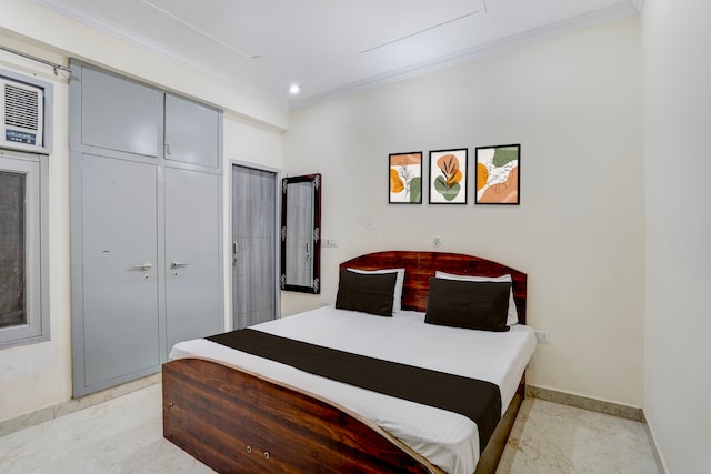 Super Hotel O Jagdamba Homestay Hotel & Guest House