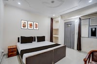 Super Hotel O Jagdamba Homestay Hotel & Guest House