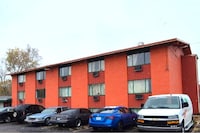 Capital O Pleasant Motel Grand Rapids MI