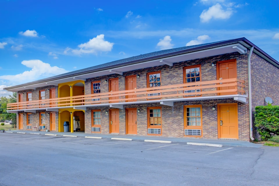 Hotel O Deluxe Inn Kingstree SC HWY 52, C29556, Kingstree SC