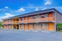 Hotel O Deluxe Inn Kingstree SC HWY 52