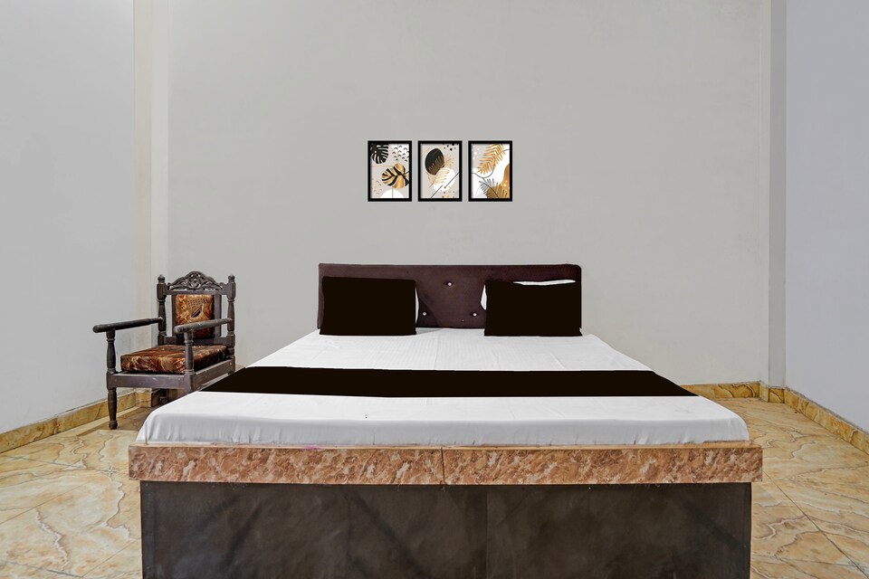 SPOT ON MOON SEZ, Auraiya, Auraiya