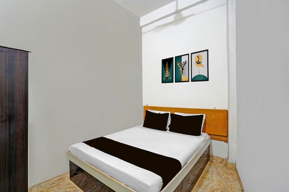 SPOT ON MOON SEZ, Auraiya, Auraiya