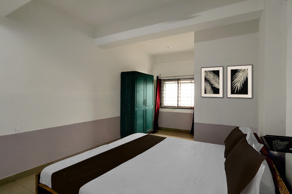 SPOT ON Hotel Tillu Grand, Lakdikapul, Hyderabad