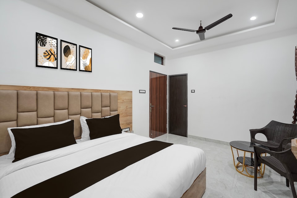 Super Collection O Banaras Railway Junction Formerly Varanasi Suites, Lanka, Varanasi