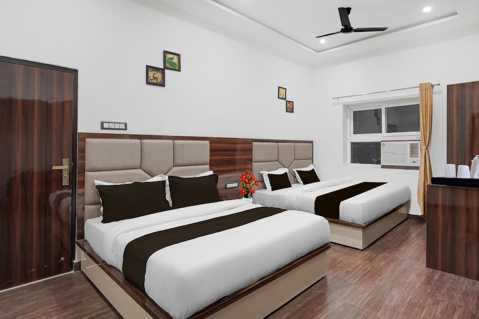 Super Collection O Banaras Railway Junction Formerly Varanasi Suites, Lanka, Varanasi