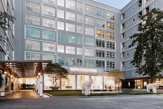 Sunday Platinum Suites