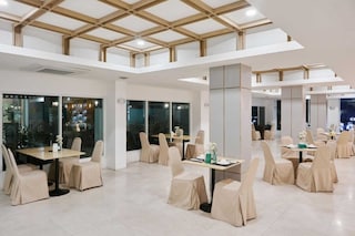 Sunday Platinum Suites