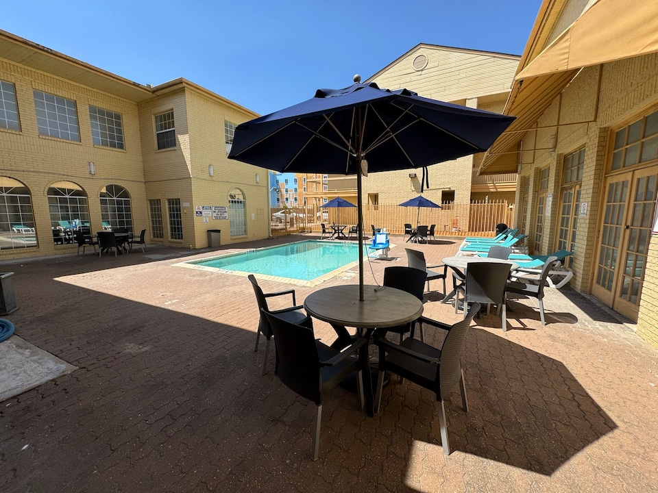 Capital O Georgetown TX I 35, C78628, Georgetown, TX