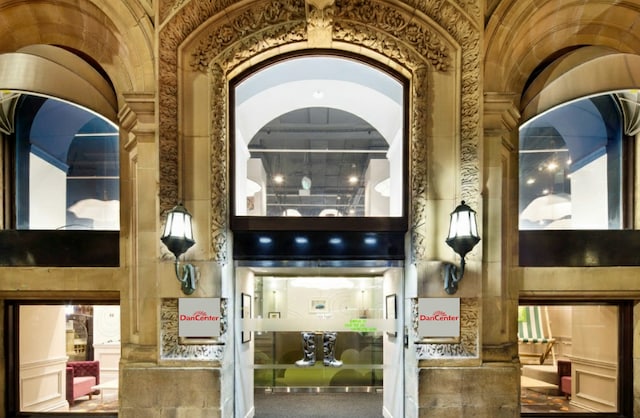 Manchester Piccadilly Hotel By Dancenter