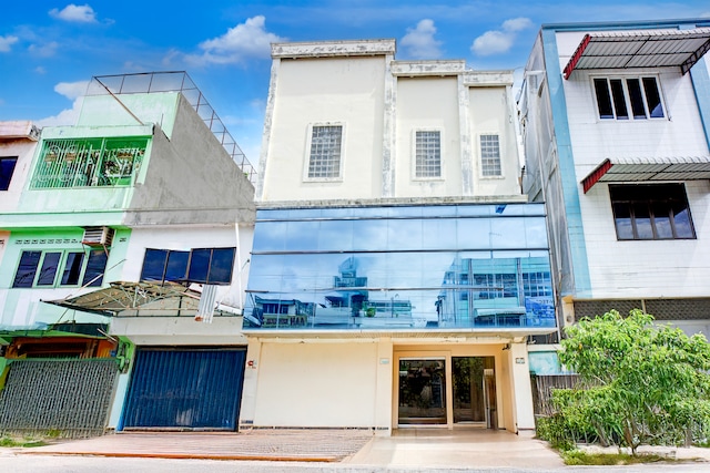 OYO 94799 Siwah Hotel