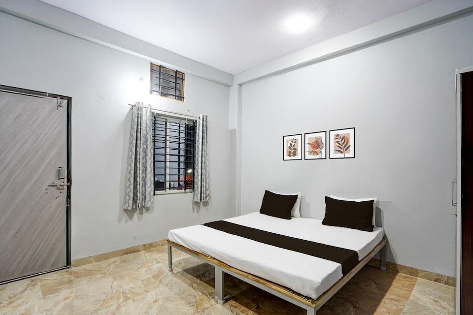 Hotel O Sangam Gardan, MG Road Indore, Indore