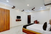 Super Townhouse Guduvancheri Junction Formerly Zafe Commercial