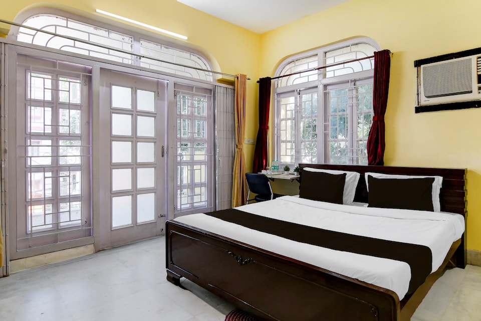 Super Collection O Jyotirindra Nandi Metro Station Kolkata Formerly Hotel Manurama, Ruby Hospital Kolkata, Kolkata