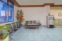 OYO 94802 Hotel Prima