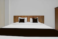 OYO 94802 Hotel Prima