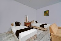 OYO 94802 Hotel Prima