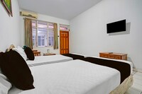 OYO 94802 Hotel Prima