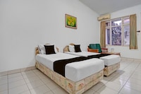 OYO 94802 Hotel Prima