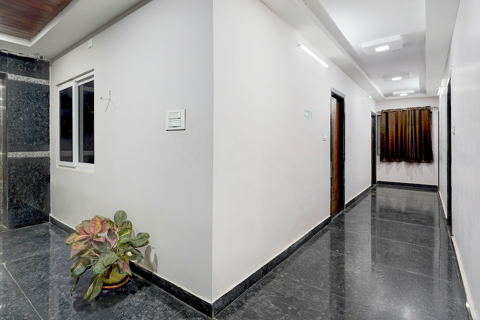 Super OYO Collection O Mini Bypass Nellore Road Formerly AMR Guest Inn, Nellore Bus Station, Nellore