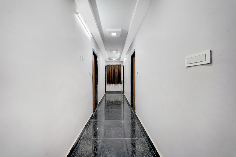 Super OYO Collection O Mini Bypass Nellore Road Formerly AMR Guest Inn, Nellore Bus Station, Nellore