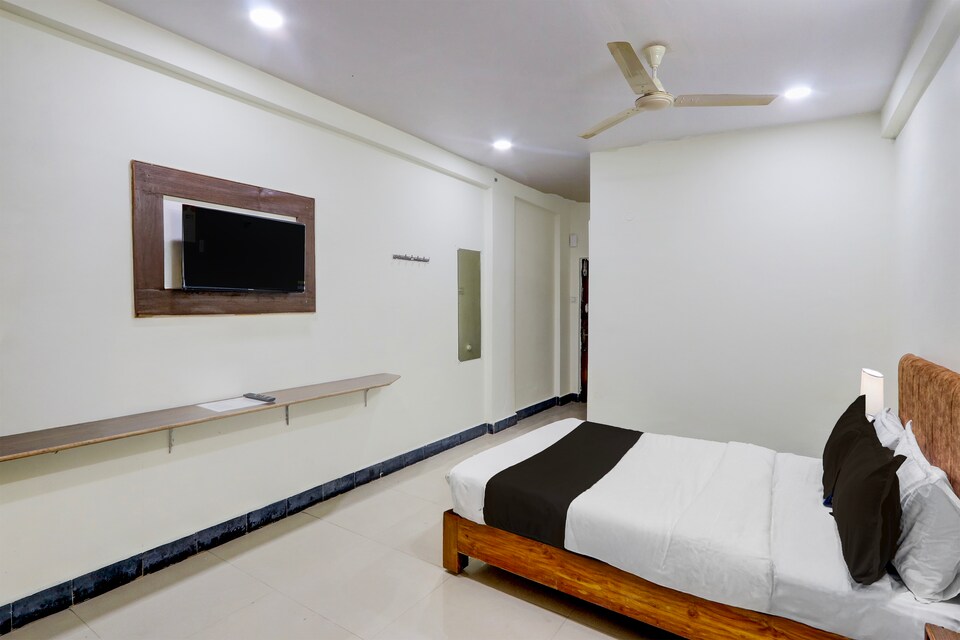 Hotel O Khammam Railway Junction Formerly Raghavendra Inn, Khammam Khammam, Khammam