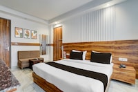 Super Townhouse Railway Road Katra Formerly The Amro