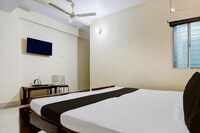 SPOT ON Maurya Shree