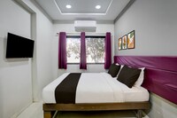 Collection O Paithan Gate Formerly Rajlaxmi Executive