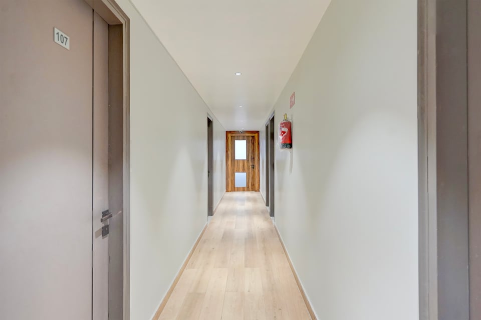 Super Townhouse DSIDC Bawana Formerly Kanhaiya Residency, Rohini Delhi, Delhi
