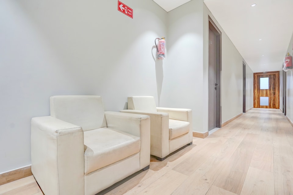 Super Townhouse DSIDC Bawana Formerly Kanhaiya Residency, Rohini Delhi, Delhi
