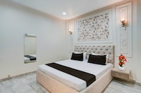 Super Townhouse DSIDC Bawana Formerly Kanhaiya Residency