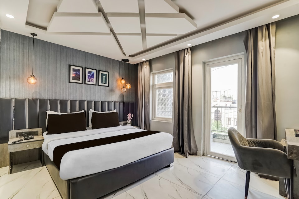 HOTEL O AZORA, Paschim Vihar Delhi, Delhi