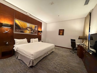 Sunday Signature Riyadh Formerly Qaser Al Hamra by Warwick