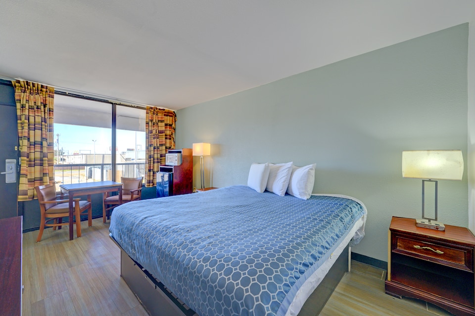 Capital O Travelers Inn Lawton Fort Sill, Lawton Central OK, Lawton OK