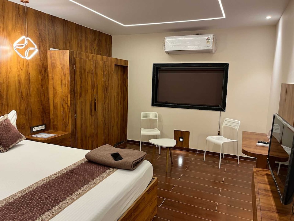 SPOT ON The Littile Door Family Stay Group of Parth in, Akbarpur, Akbarpur