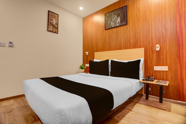 Super Townhouse Mumfordganj Fountain Crossing Formerly APS Inn