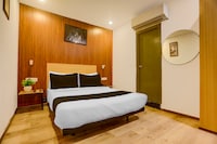 Super Townhouse Old Katra Prayagraj